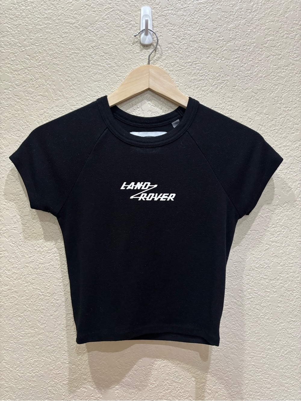 PacSun x Land Rover Black Cropped Raglan Baby Tee Crop Top XS